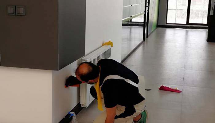 دیوار شویی منزل با دستگاه