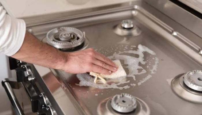 روش های از بین بردن سوختگی روی اجاق گاز