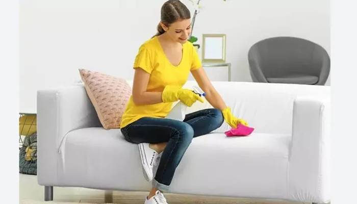 روش های پاک کردن لکه جوهر از مبل