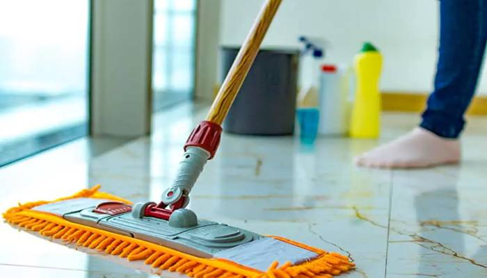 پاک کردن لکه مواد شوینده از سنگ پله و پاگرد