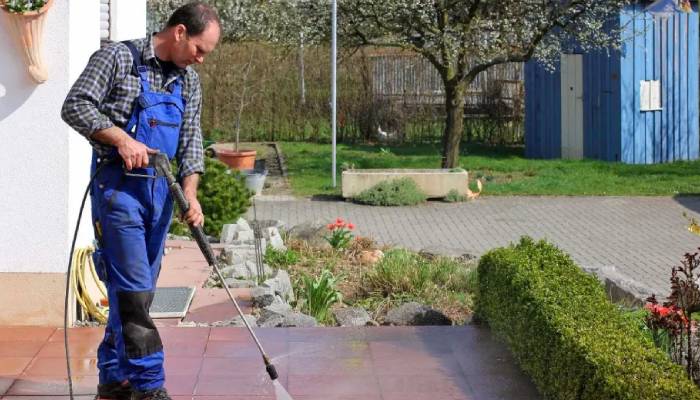 بهترین و سریع ترین روش شست و شوی حیاط و محوطه باغ